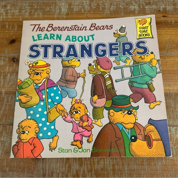 The Berenstain Bears First Time Book Lot(3) Strangers, Junk Food, Birthday 85-86 - Picture 9 of 12